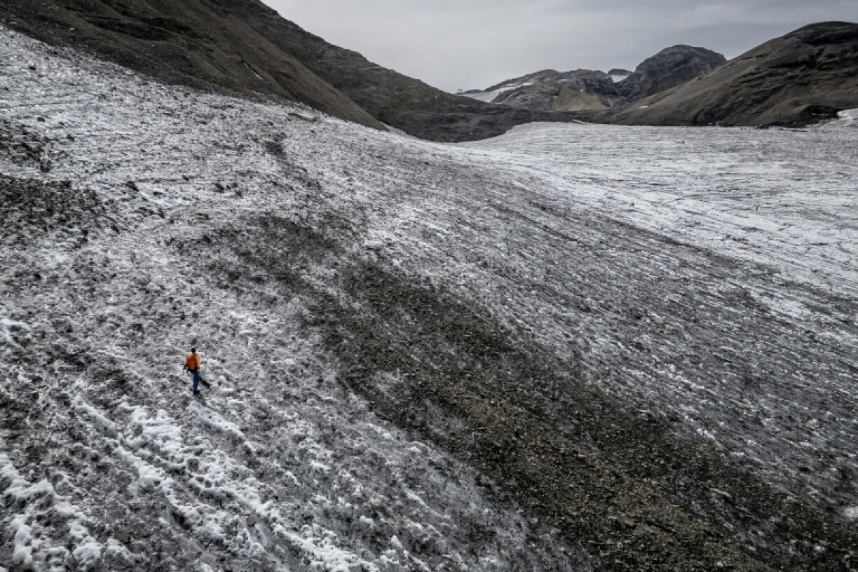 Switzerland's glaciers have lost a fifth of their mass in the last 20 years