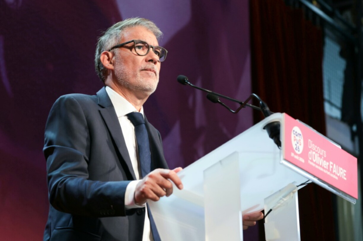Le premier secrétaire du Parti socialiste, Olivier Faure s'exprime lors de l'université d'été de son parti, le 29 août 2026 à Blois