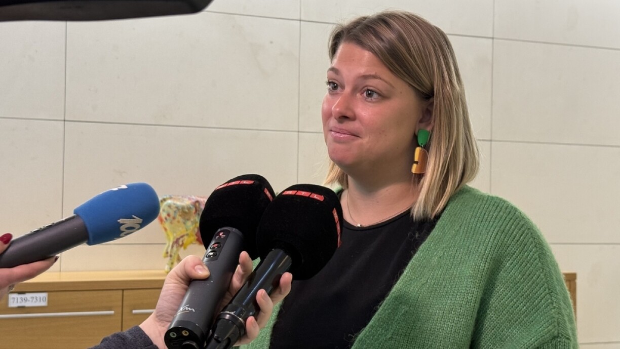 Déi gréng Deputéiert Djuna Bernard huet dem Kulturminister virgeworf, an der Causa Mudam gelunn ze hunn.