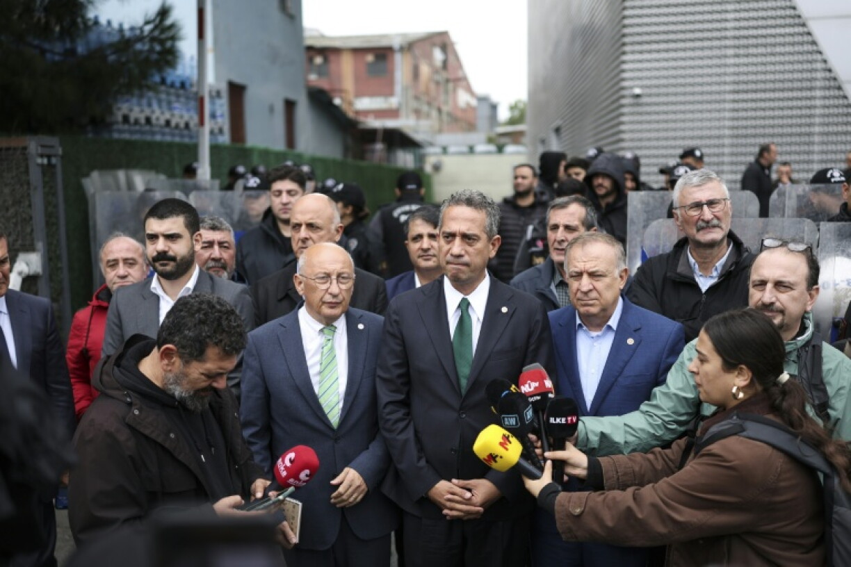 Oppositoin Yeni MP Ali Mahir Basarir called it 'a saddening, shameful' move whose goal was 'to silence' any dissent