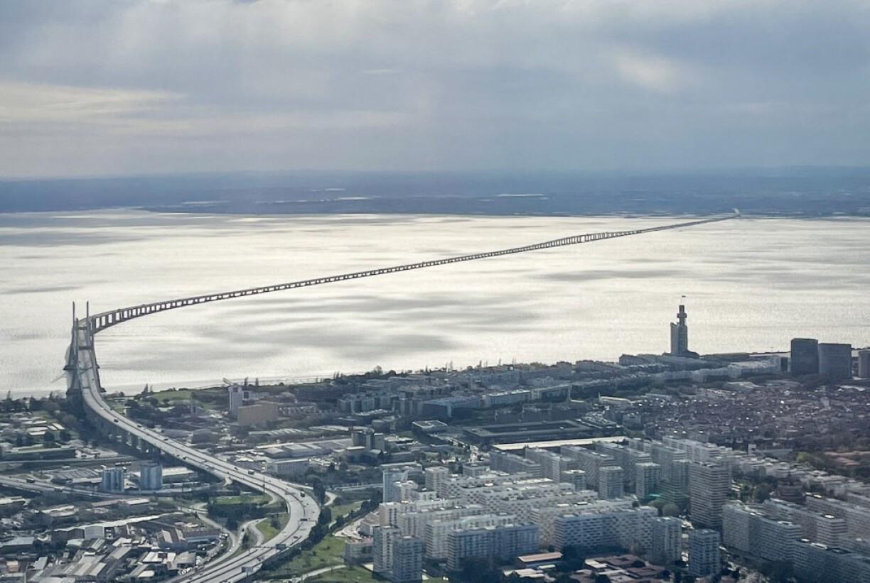 Il faudra traverser le Tage pour se rendre au nouvel aéroport de Lisbonne.