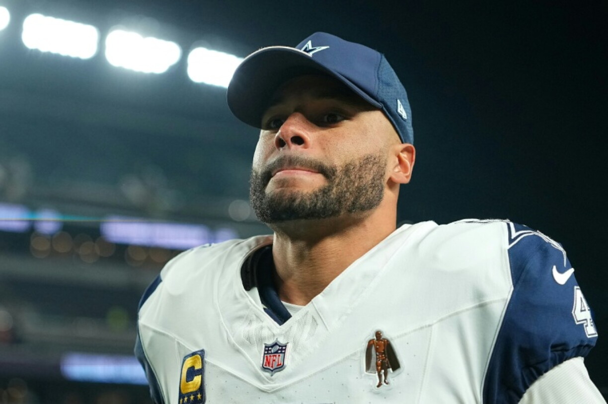 Dak Prescott of the Dallas Cowboys made 15-of-27 passes with no interceptions or sacks