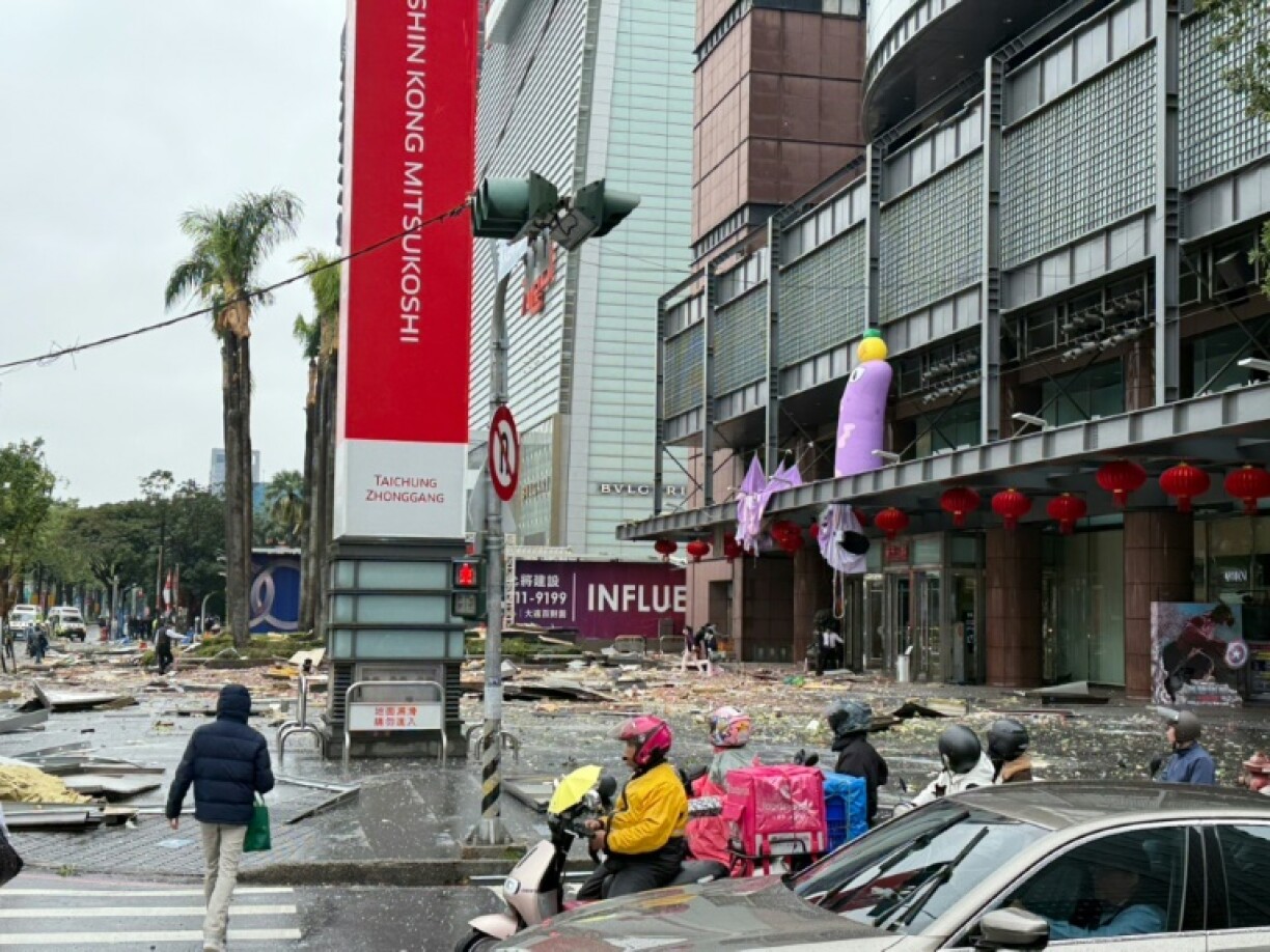 The blast hit the 12th floor of the Shin Kong Mitsukoshi department store in Taiwan