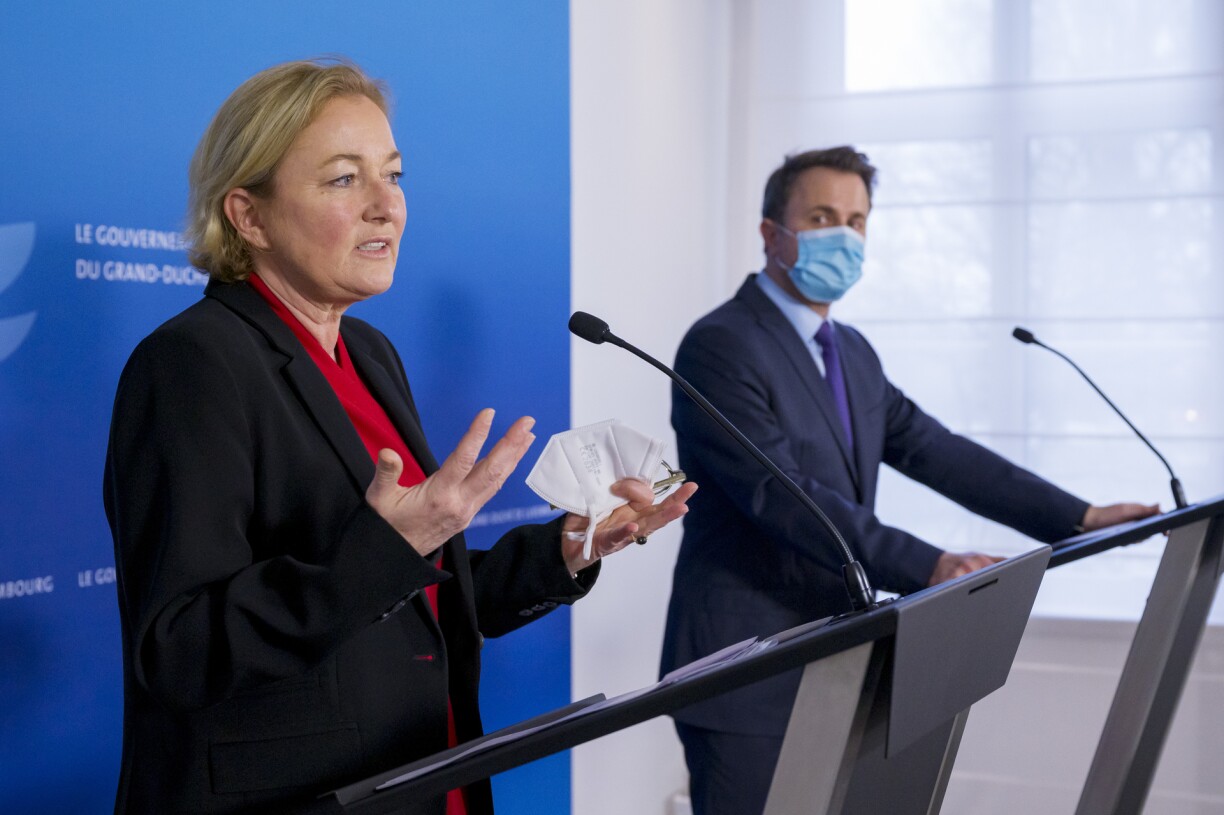 Minister of Health Paulette Lenert and Prime Minister Xavier Bettel