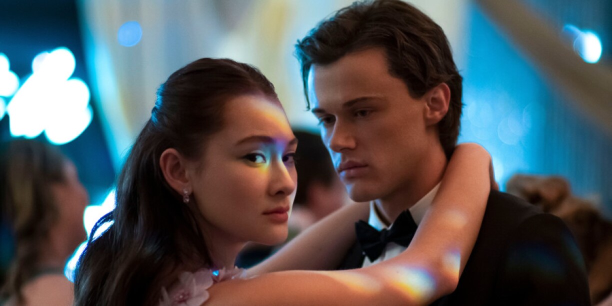 Lola Tung incarne le personnage principal de Belly et Christopher Briney celui de Conrad Fisher.