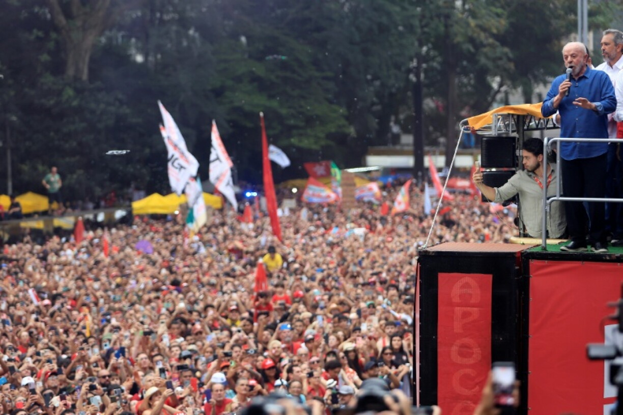 Brazilian President Luiz Inacio Lula da Silva, facing an election runoff on October 25, led a mass rally in Sao Paulo calling for more days off for workers