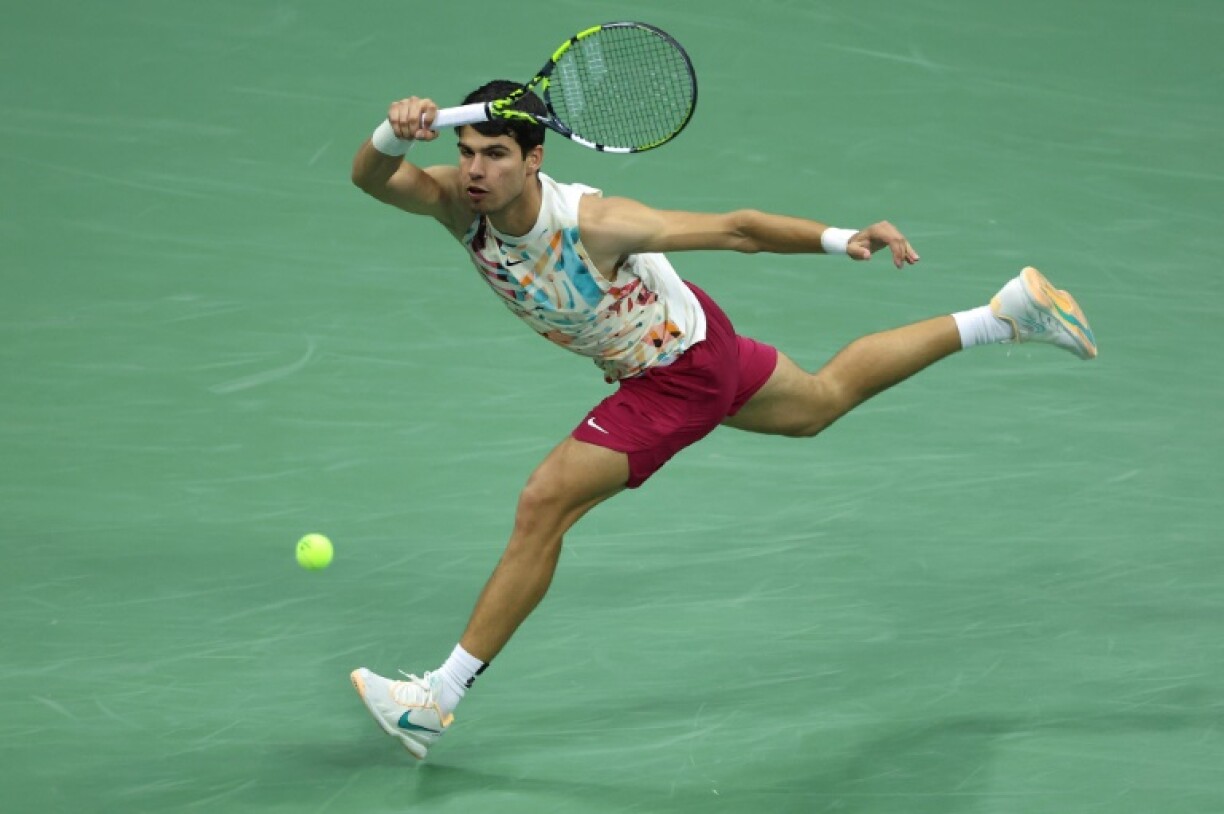 L'Espagnol Carlos Alcaraz, N.1 mondial, contre le Sud-africain Lloyd Harris au 2e tour de l'US Open le 31 août 2023 à New York