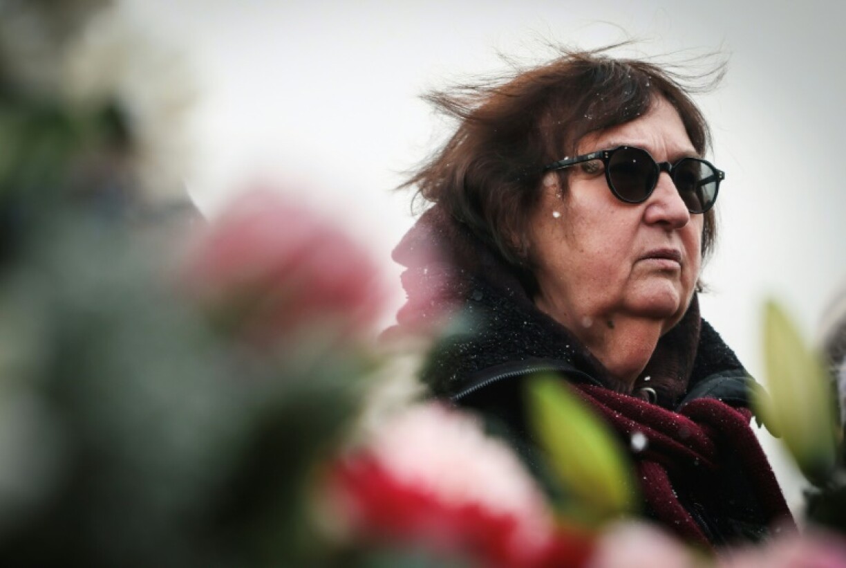 Navalny's mother Lyudmila Navalnaya thanked people for coming