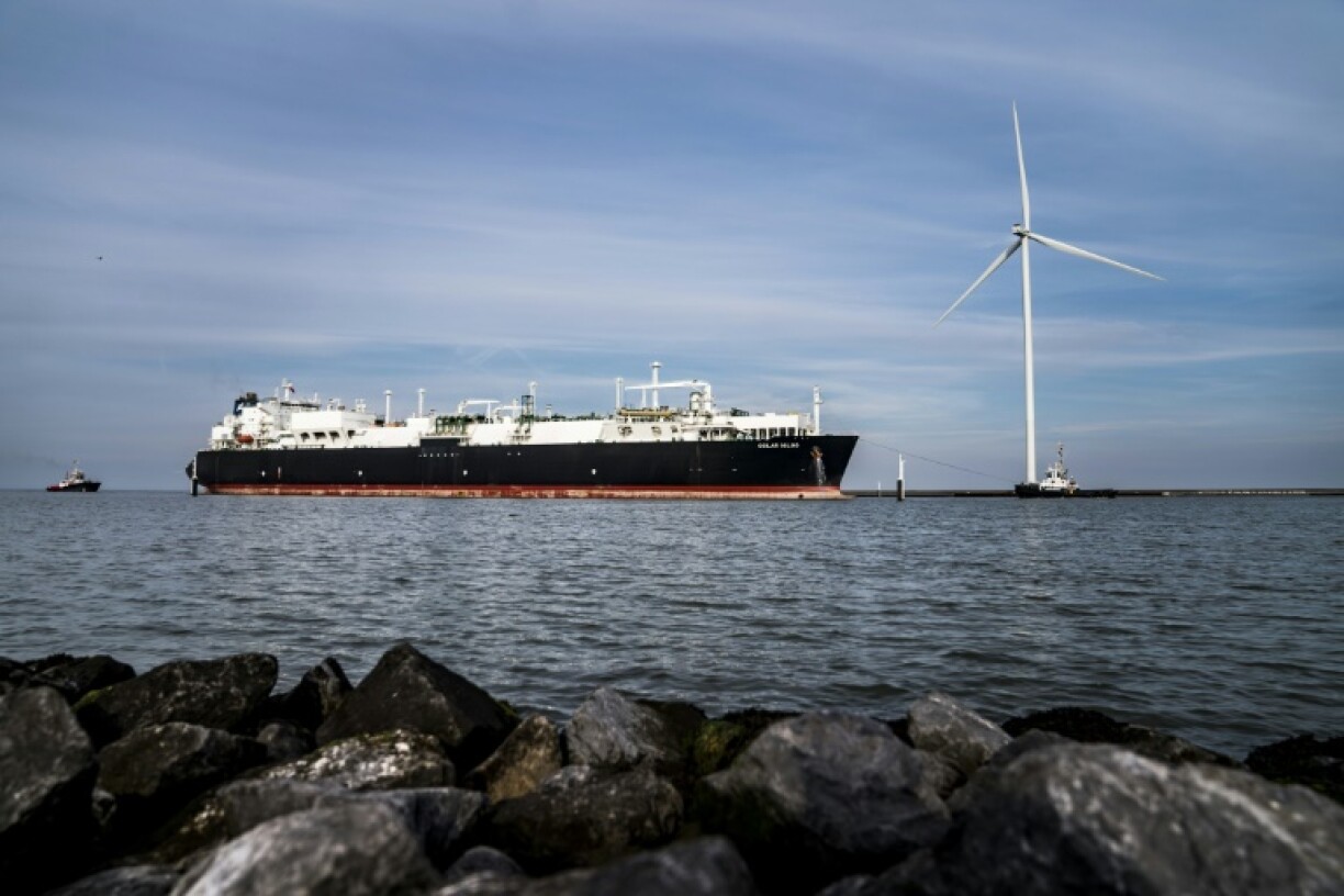 Un navire transportant du gaz naturel liquéfié arriveau port d'Eemshaven, aux Pays-Bas, le 4 septembre 2022.