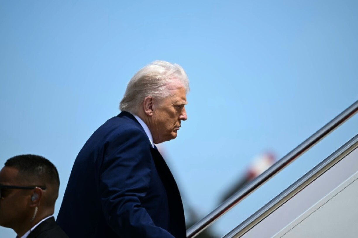 US President Donald Trump has long been unhappy with the current Air Force One jets