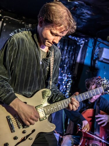 Geordie Greep performing in March of 2024.