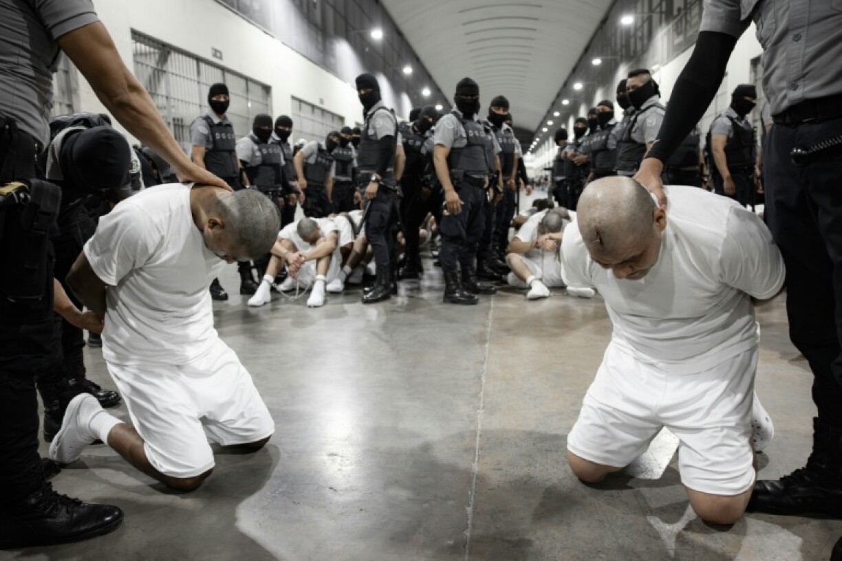 El Salvador's presidency released pictures showing the deported Venezuelans at the CECOT mega-prison