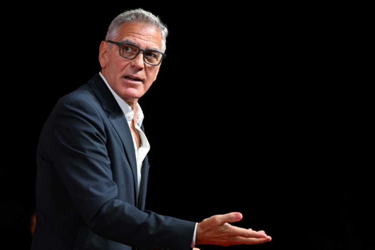 L'acteur et cinéaste américain George Clooney arrive pour la projection du film