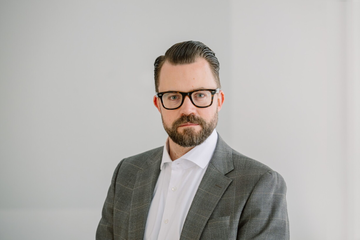 De Professer Marcel Lewandowsky fuerscht un der Martin-Luther Universitéit Halle Wittenberg iwwer Populismus an autoritär Regimmer.