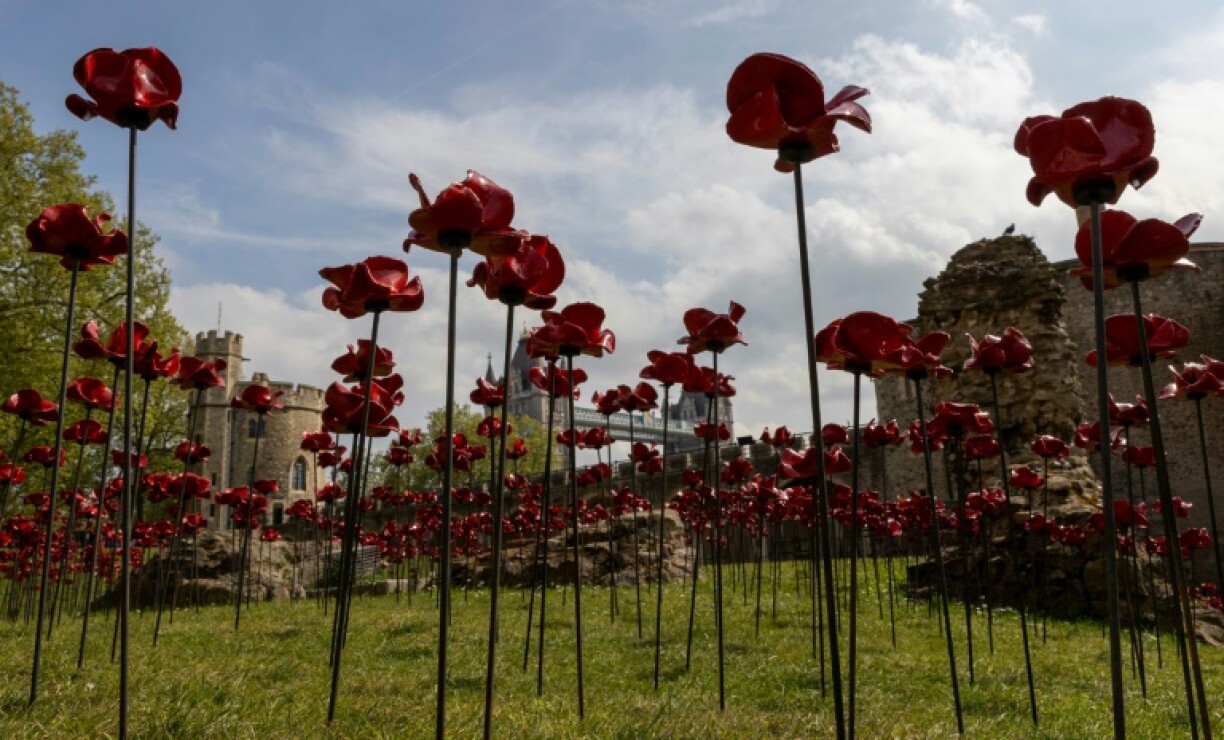 Tens of thousands of UK children have written to World War II veterans ahead of VE Day celebrations