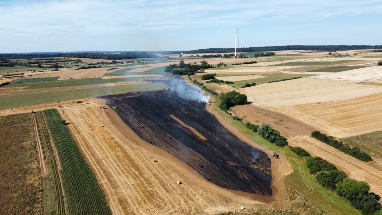 Un feu dans un champ à Aspelt le 14 juillet.