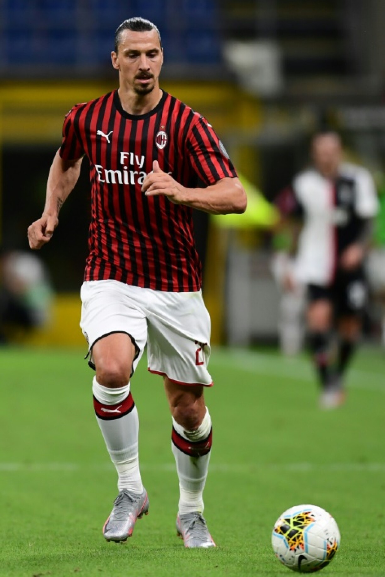 L'attaquant de l'AC Milan Zlatan Ibrahimovic contre la Juventus, le 7 juillet 2020 au stade San Siro