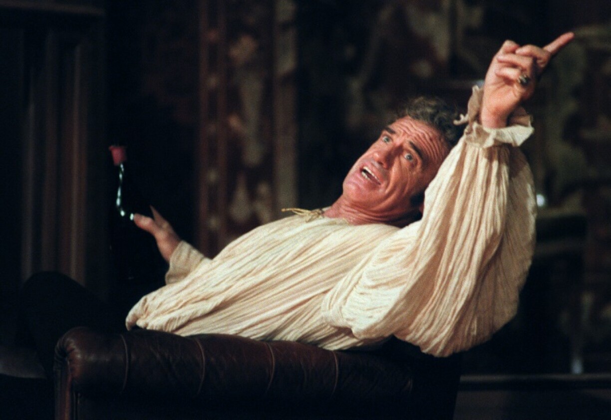 Jean-Paul Belmondo sur les planches du théâtre Marigny pour la pièce