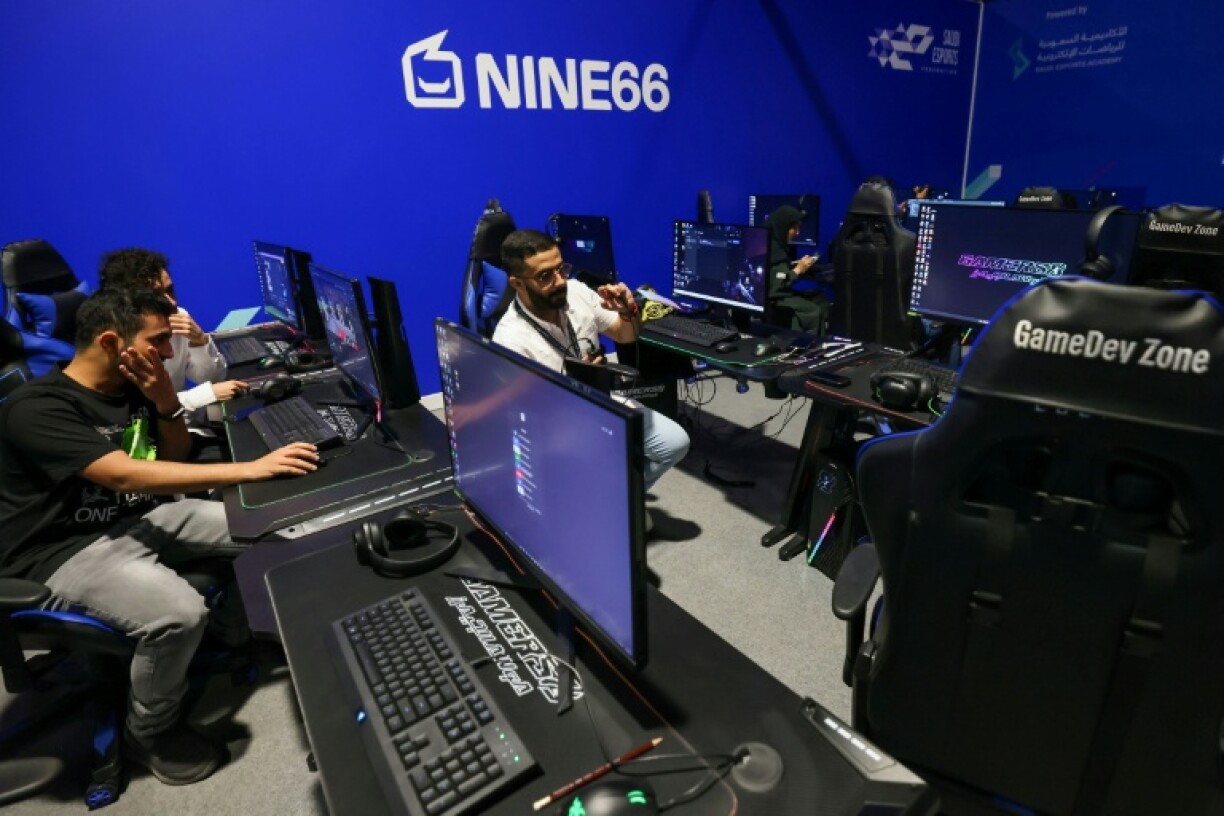 Un cours à l'Académie saoudienne d'esport, le 29 août 2023 à Ryad