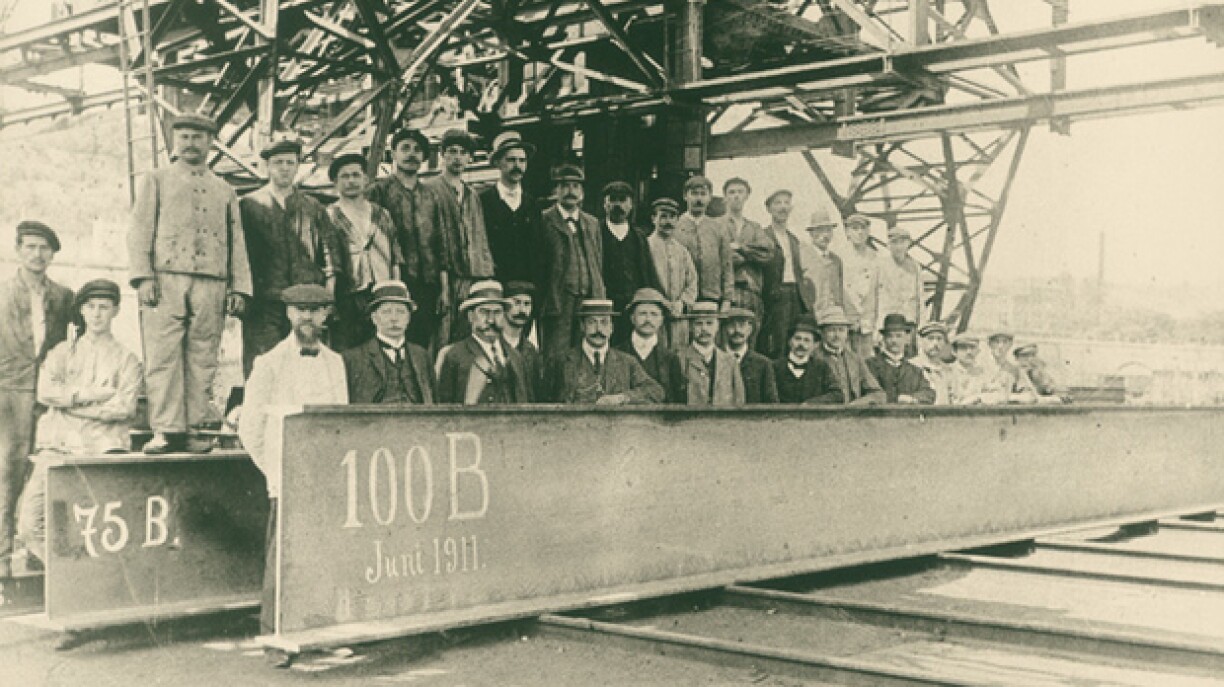 ARBED workers ignite six blast furnaces, 1911