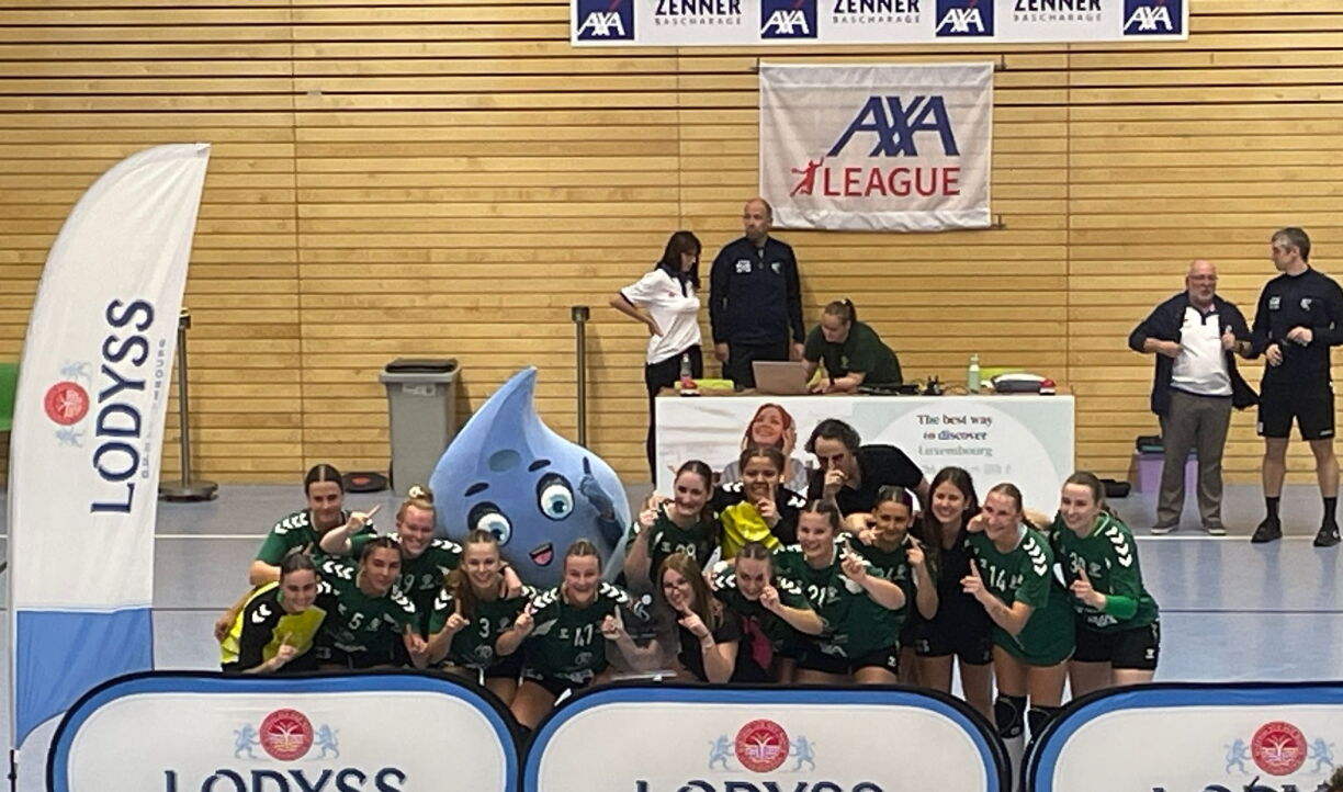Käerjenger Damme feieren hir Victoire am Supercup
