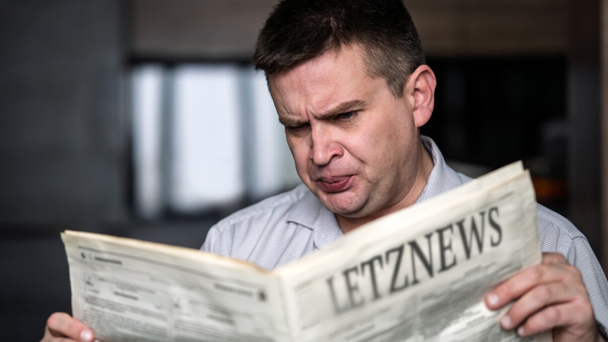 'Where is the bejeweled crown, passed down through the centuries and rumored to carry a curse?' said the disappointed expat. 'I’ve read that there isn’t any crown whatsoever.'