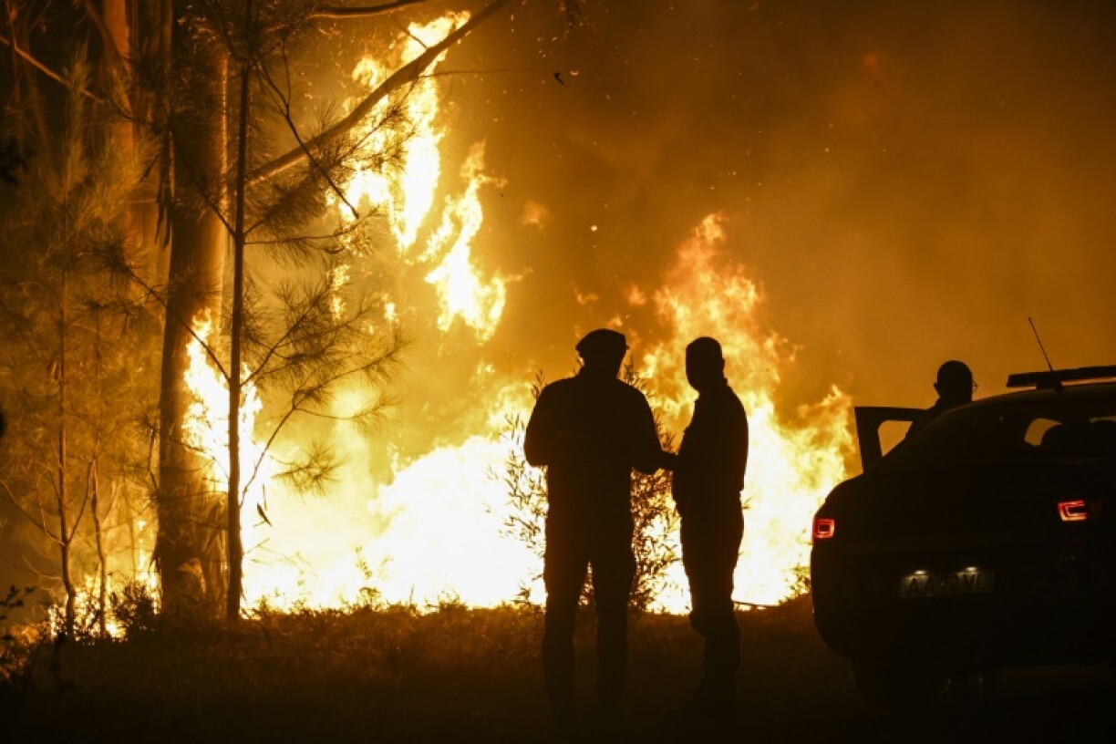 Strong winds and high temperatures pushing 40C in parts are expected to pose a challenge to firefighters
