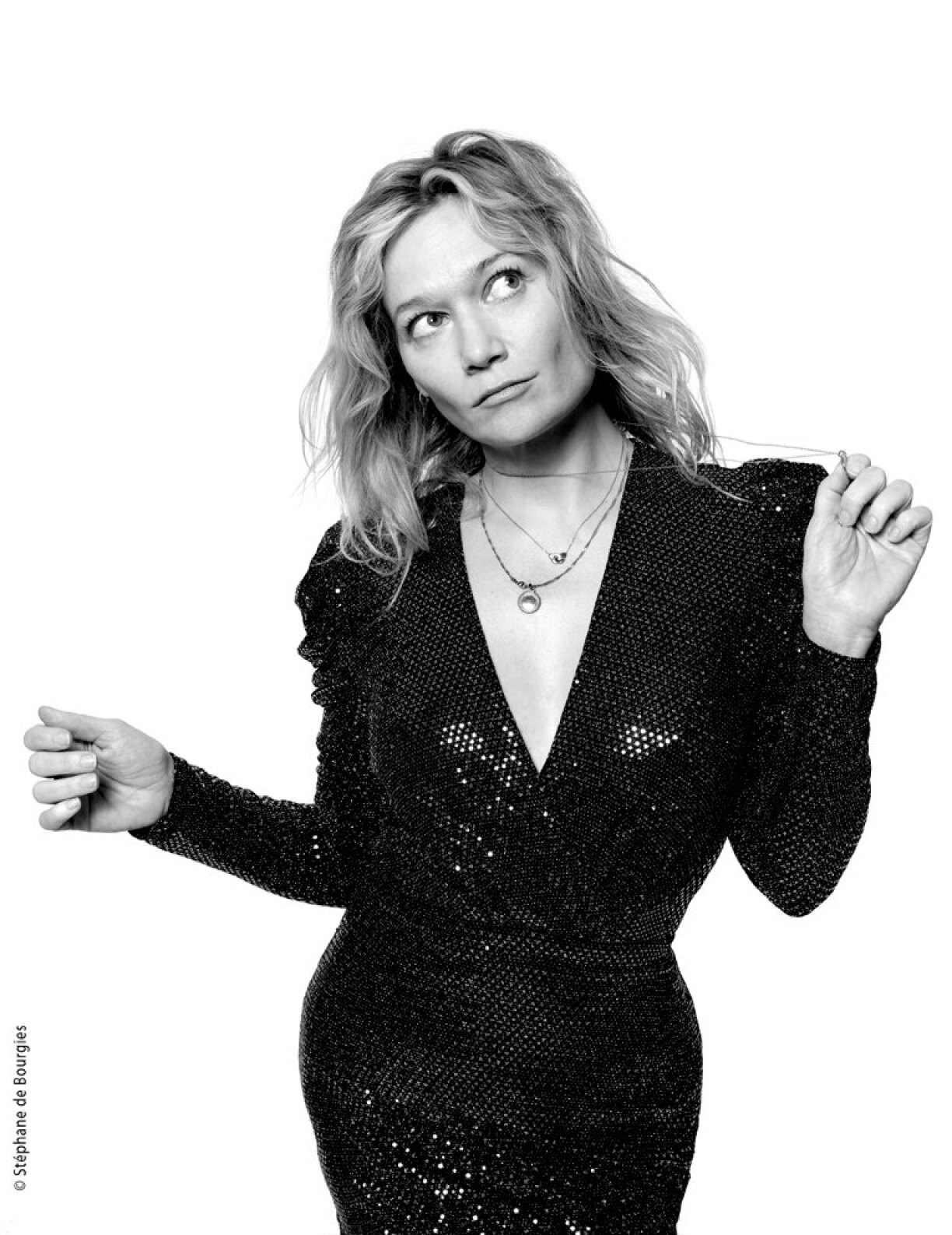 Du barreau à la scène, il n’y a qu’un pas que Caroline Vigneaux a franchi avec aisance et brio.