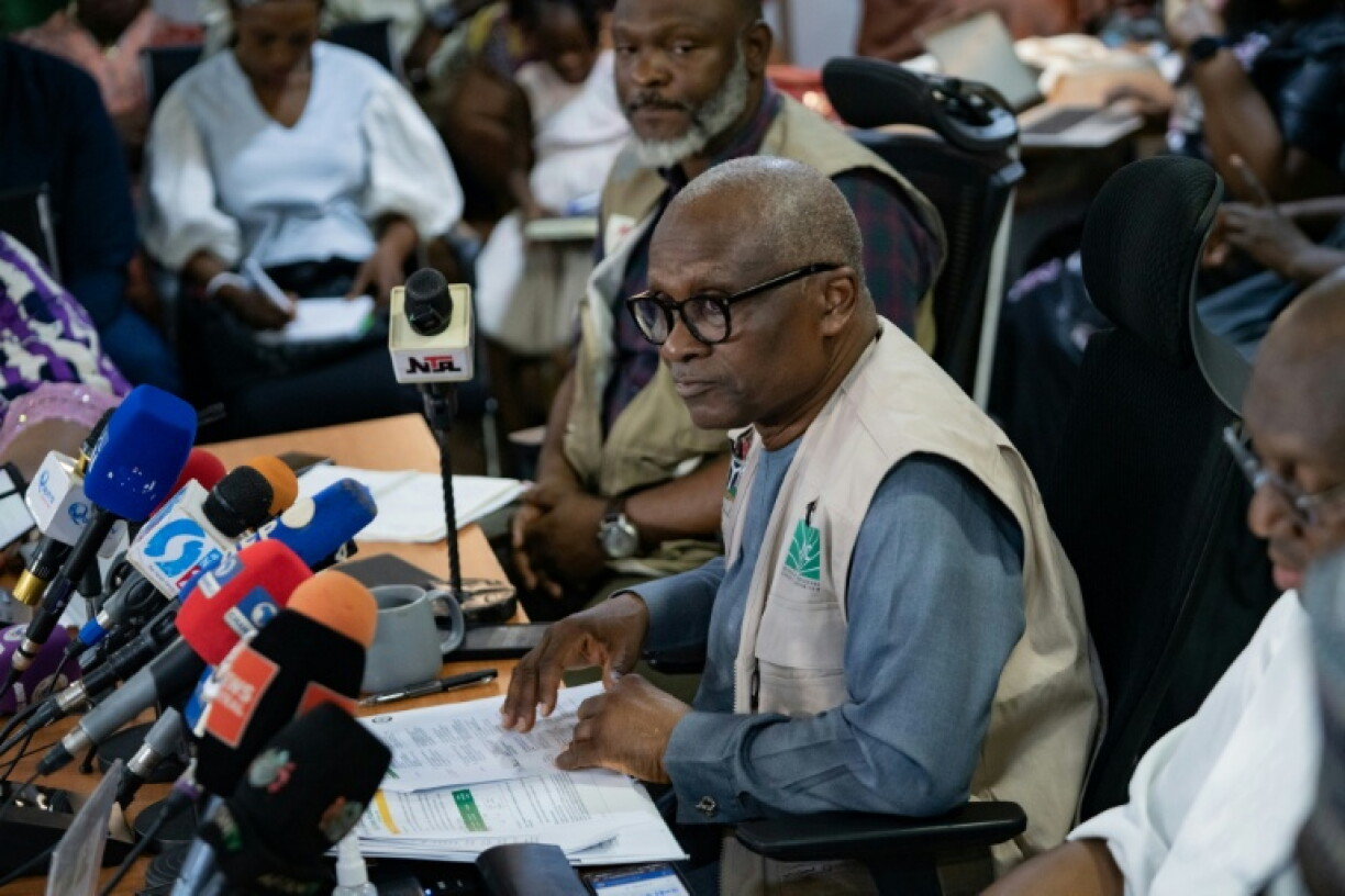 Jide Idris, head of the Nigeria Centre for Disease Control and Prevention (NCDC), says there is still only one positive Ebola case in the country