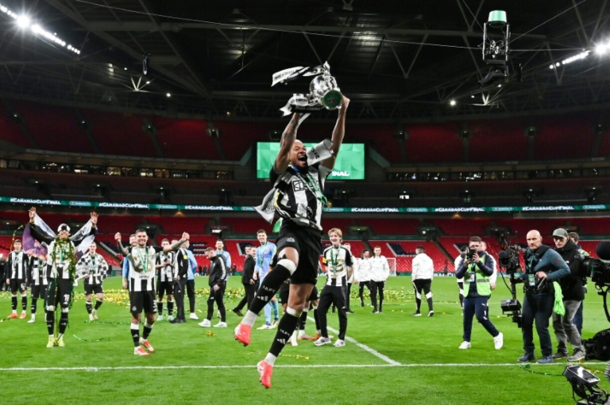 Newcastle's brilliant weeked was rounded off by slips from their Premier League rivals