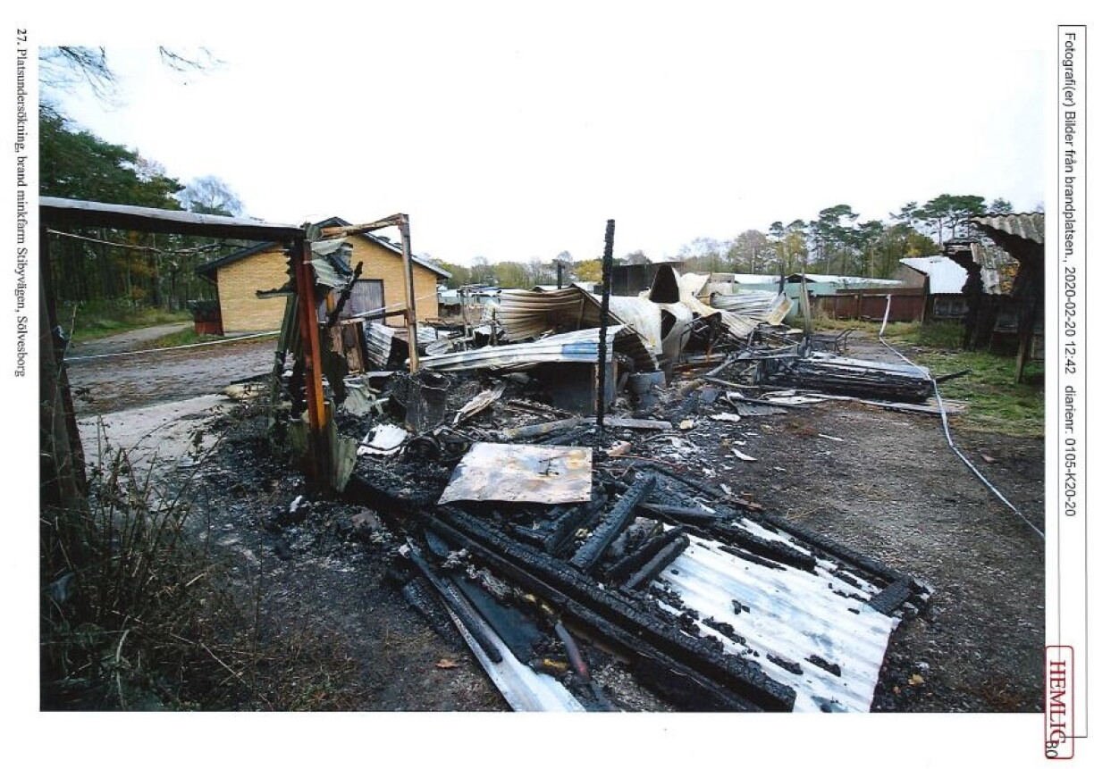 La ferme avait été complètement détruite par l'incendie criminel.