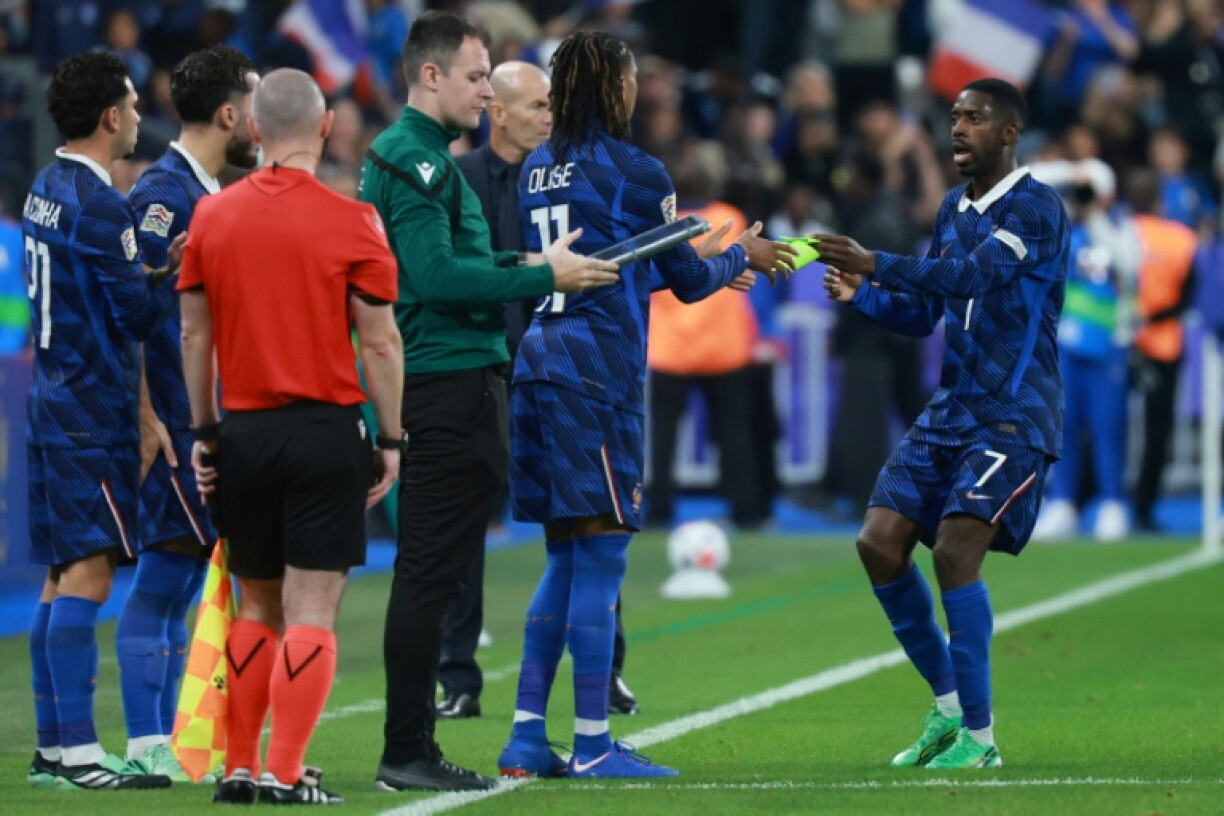 Zinédine Zidane opère trois changements et les entrants Michael Olise et Rayan Cherki vont tous les deux marquer, lors de la victoire de l'équipe de France contre la Belgique, le 5 octobre 2026 au Stade de France, à Saint-Denis