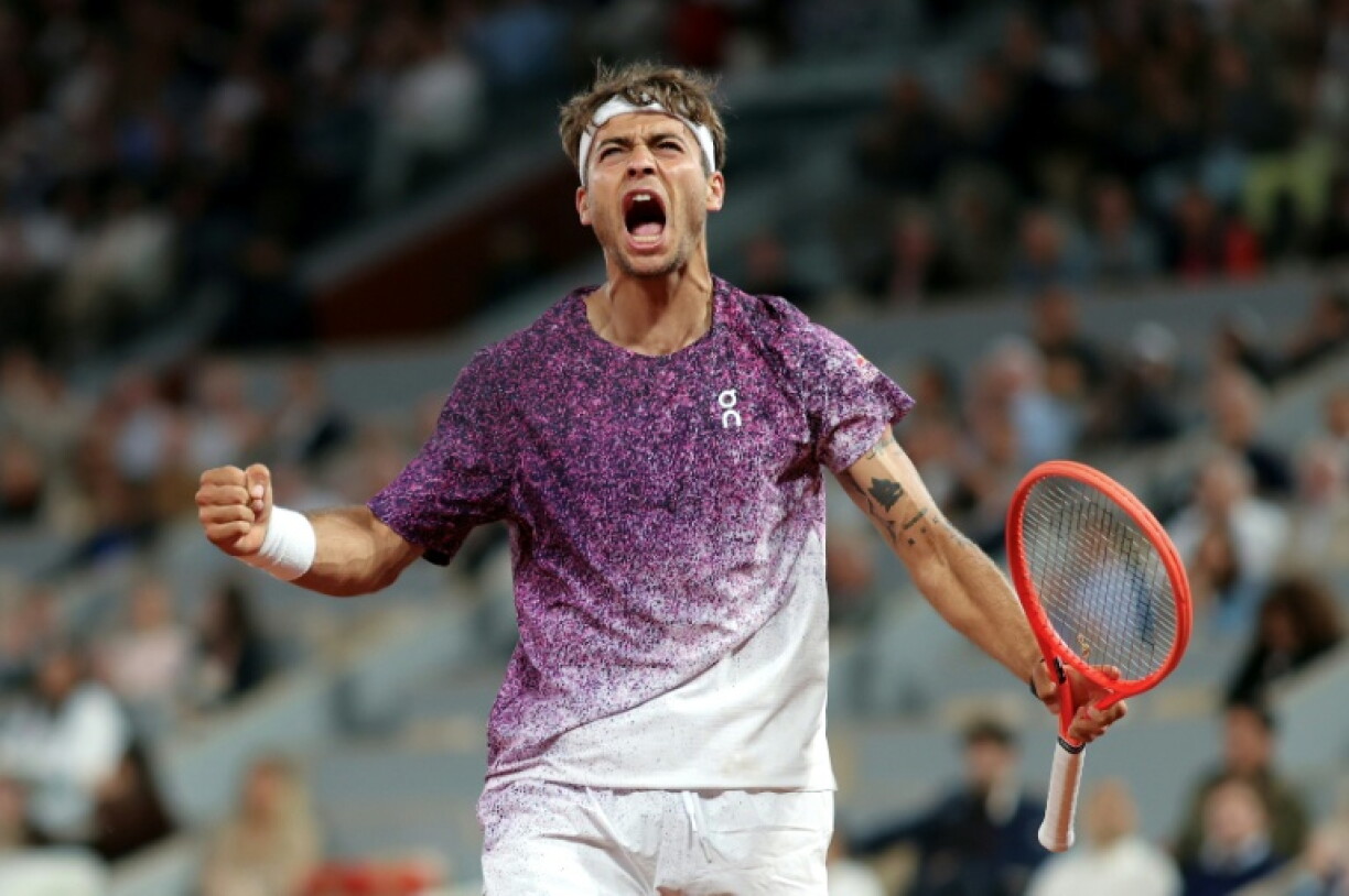 L'Italien Flavio Cobolli lors de sa demi-finale contre le Canadien Félix Auger-Aliassime, le 3 juin 2026 à Roland-Garros