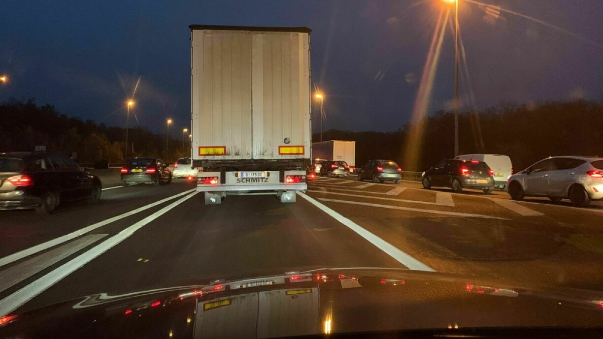 Une photo prise dans les bouchons sur l'A3 le 7 décembre 2020