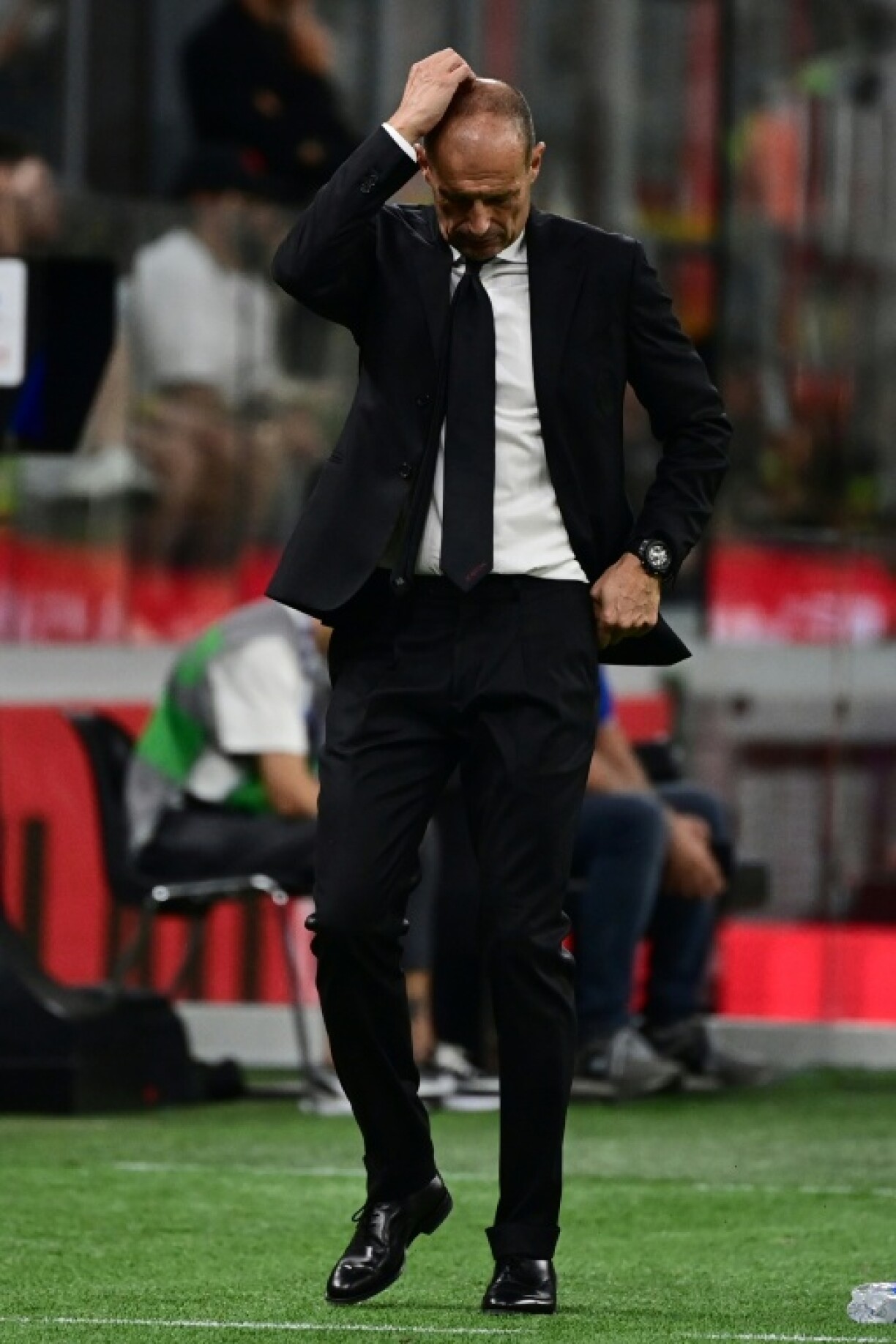 L'entraîneur de l'AC Milan Massimiliano Allegri durant le match de son équipe contre la Cremonese le 23 août 2025 à San Siro