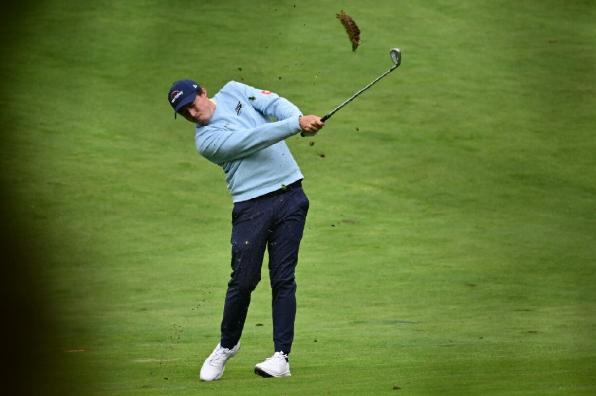 Matthew Fitzpatrick took a five-shot lead into the final round and a battling 70 ensured he finished clear of Spain's Angel Hidalgo