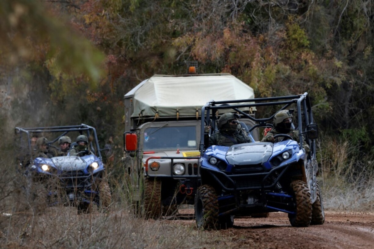 A la frontière entre les deux pays, des troupes israéliennes rentrent en Israël après le cessez-le-feu au Liban, le 27 novembre 2024