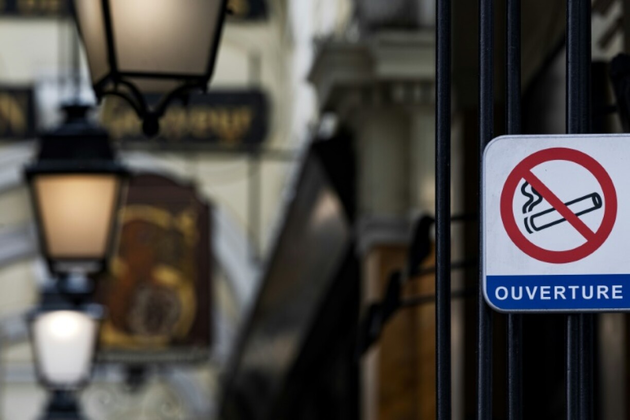 Dans une galerie commerçante à Paris, le 3 juin 2025