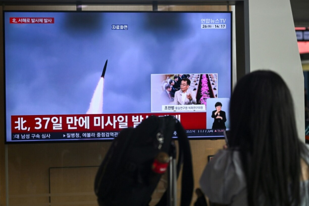 Nach mehreren Raketentests in den vergangenen Monaten hat Nordkorea laut der südkoreanischen Armee unter anderem eine ballistische Kurzstreckenrakete ins Gelbe Meer abgefeuert. Insgesamt seien "mehrere Geschosse" gestartet worden.