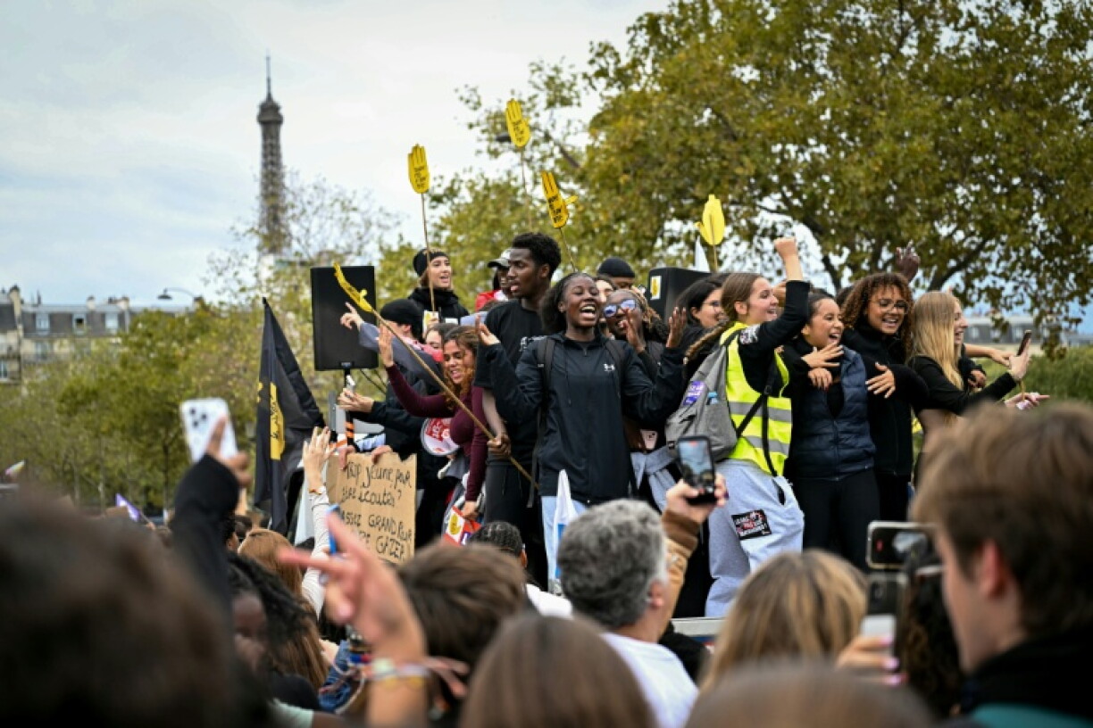 Hundreds of thousands of students have joined protests across France