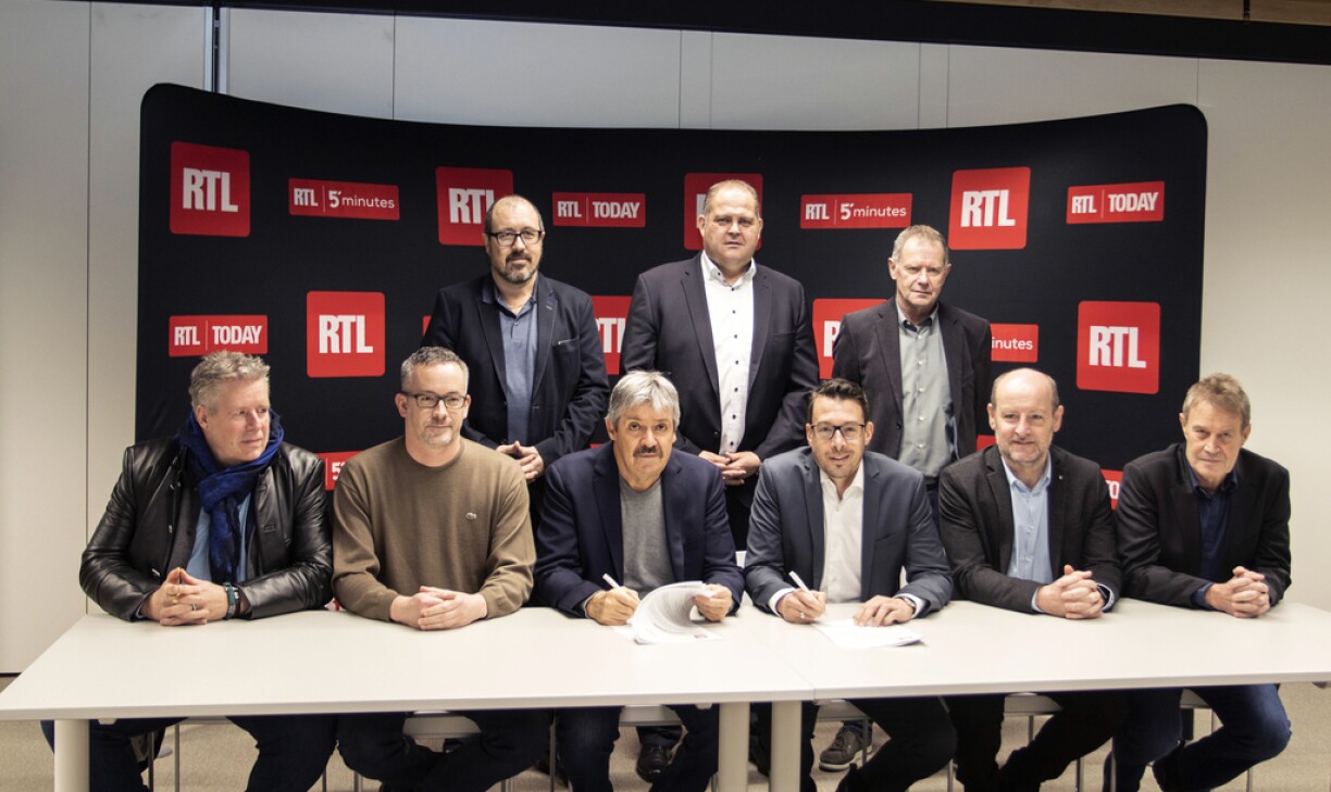 (First row left to right) Jean-Jacques Schonckert (FLF Vice president) Claude Kremer (FLF administrative council member), Paul Philipp (FLF President), Christophe Goossens (RTL Luxembourg CEO), Steve Schmit (RTL Luxembourg Content Director) and Lucien Linster (Head of Sports RTL Luxembourg). (Second row left to right) Marc Diederich (lawyer), Marco Richard (FLF administrative council member) and Erny Decker (FLF personnel chief)