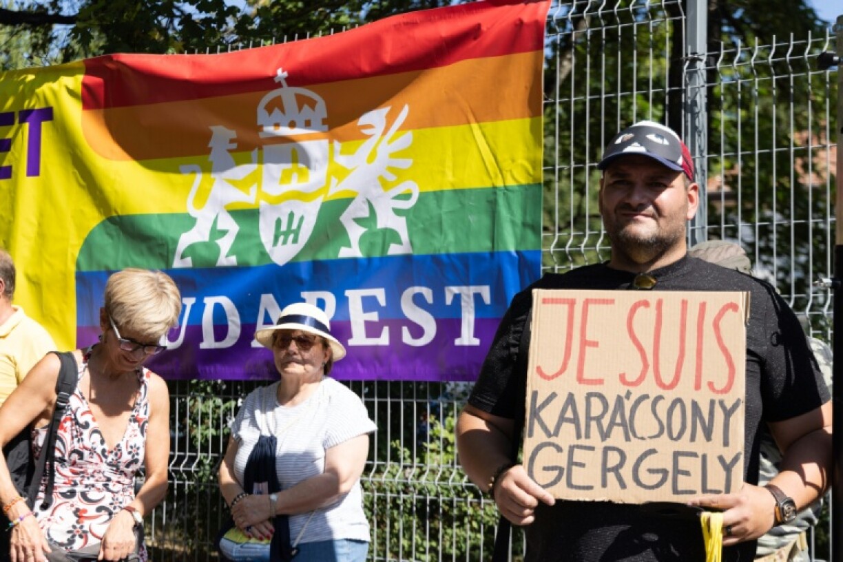 A few hundred demonstrators staged a protest outside the headquarters of Hungary's top investigative authority