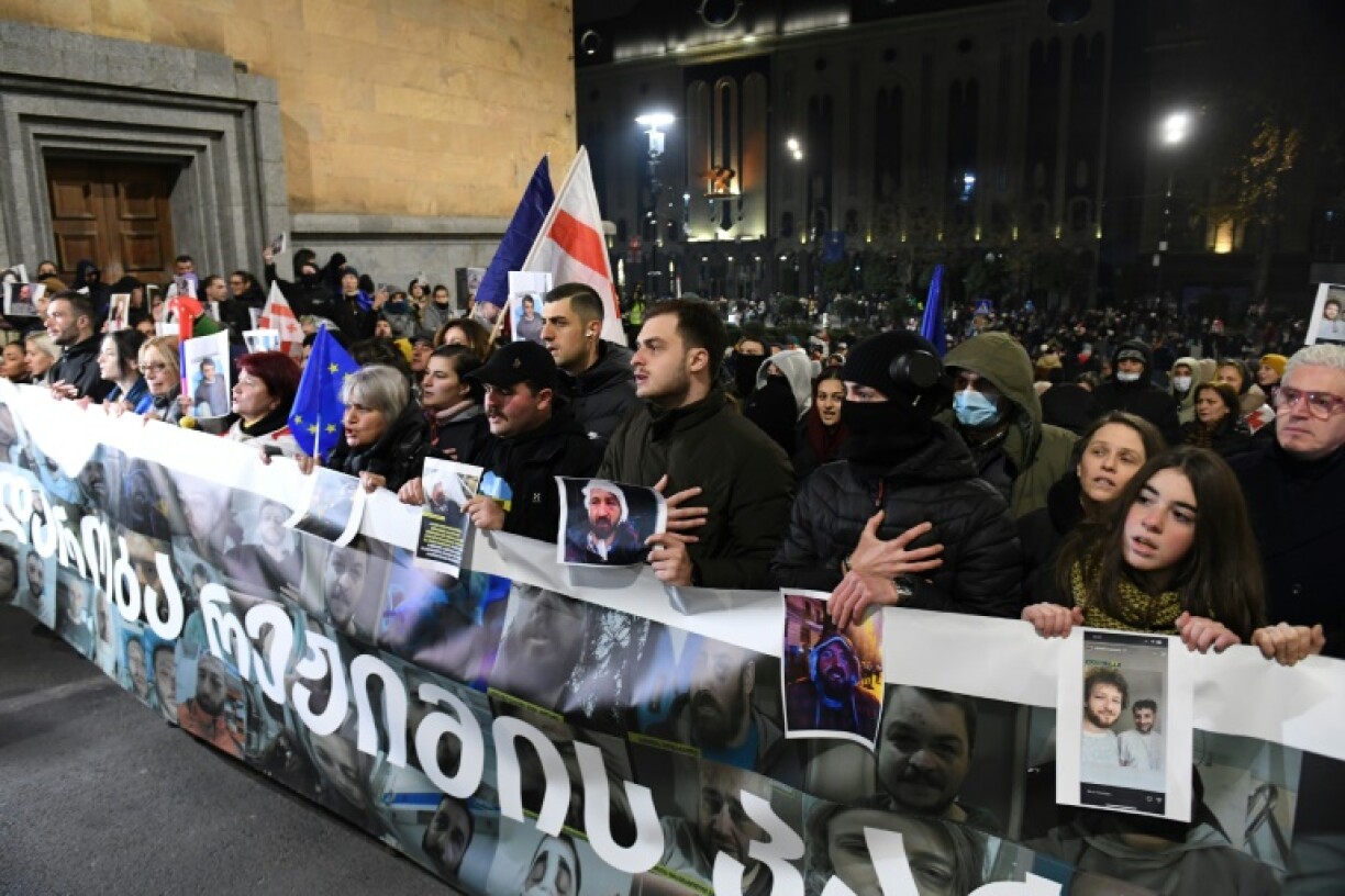 Protesters want fresh elections and a return to European integration