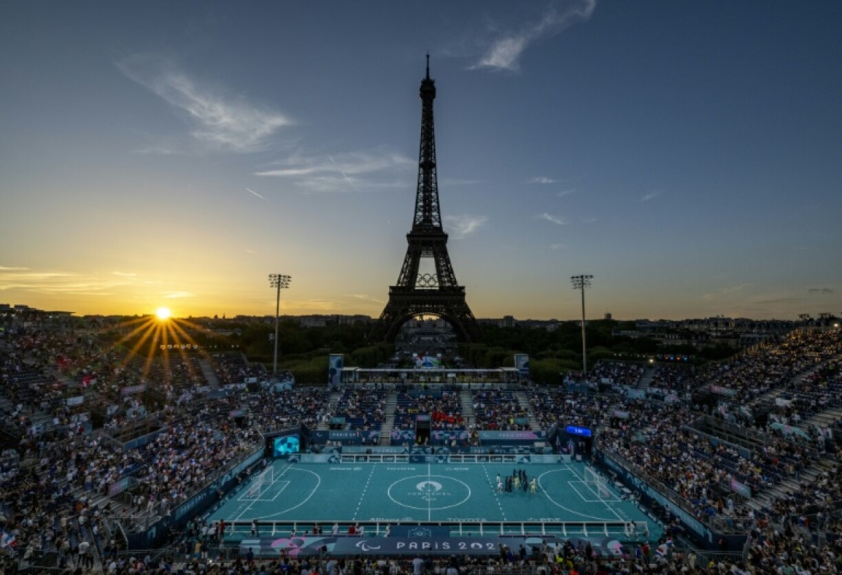 Tournoi paralympique de cécifoot près de la Tour Eiffel, photo du CIO, le 1er septembre 2024 à Paris