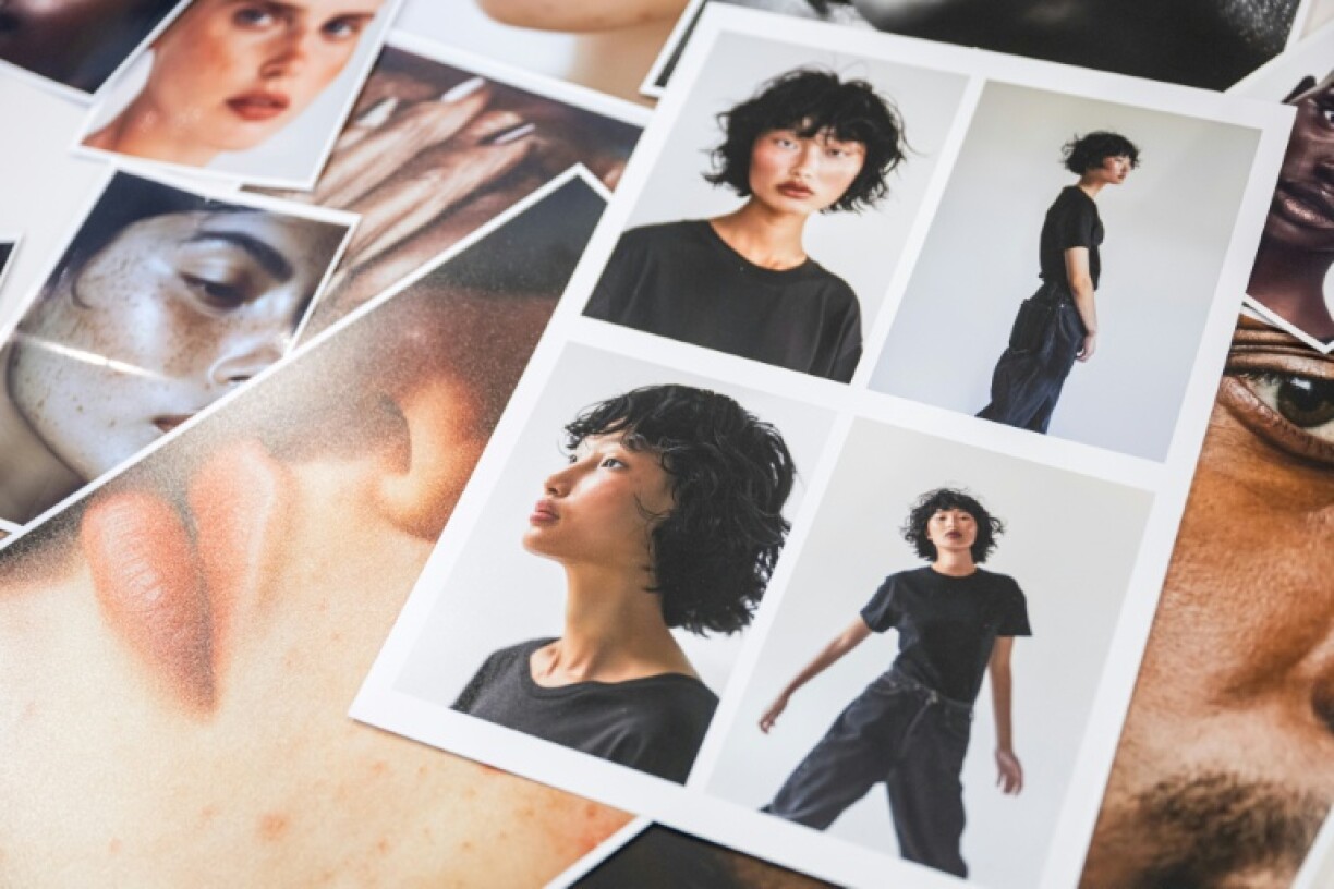 To obtain less generic results, Carl-Axel Wahlstrom refines the descriptions he provides to the AI engines