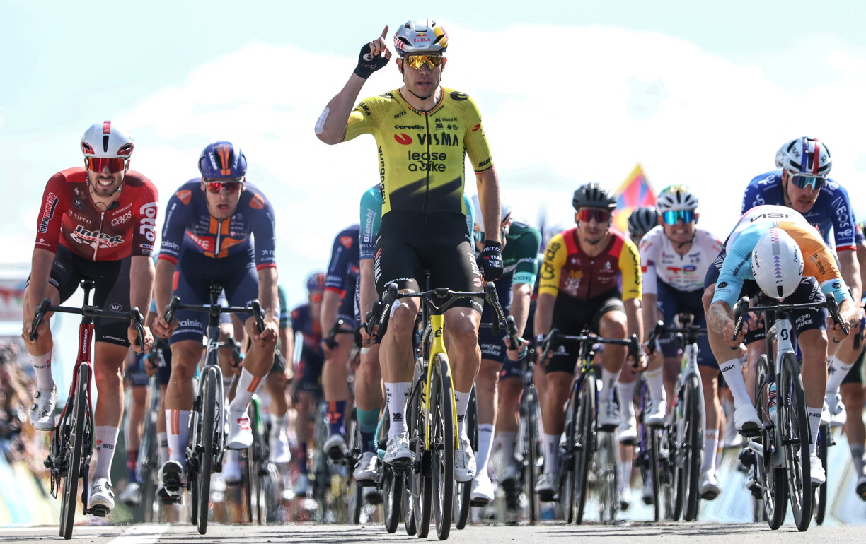 De Wout van Aert huet déi 5. Etapp am Sprint gewonnen