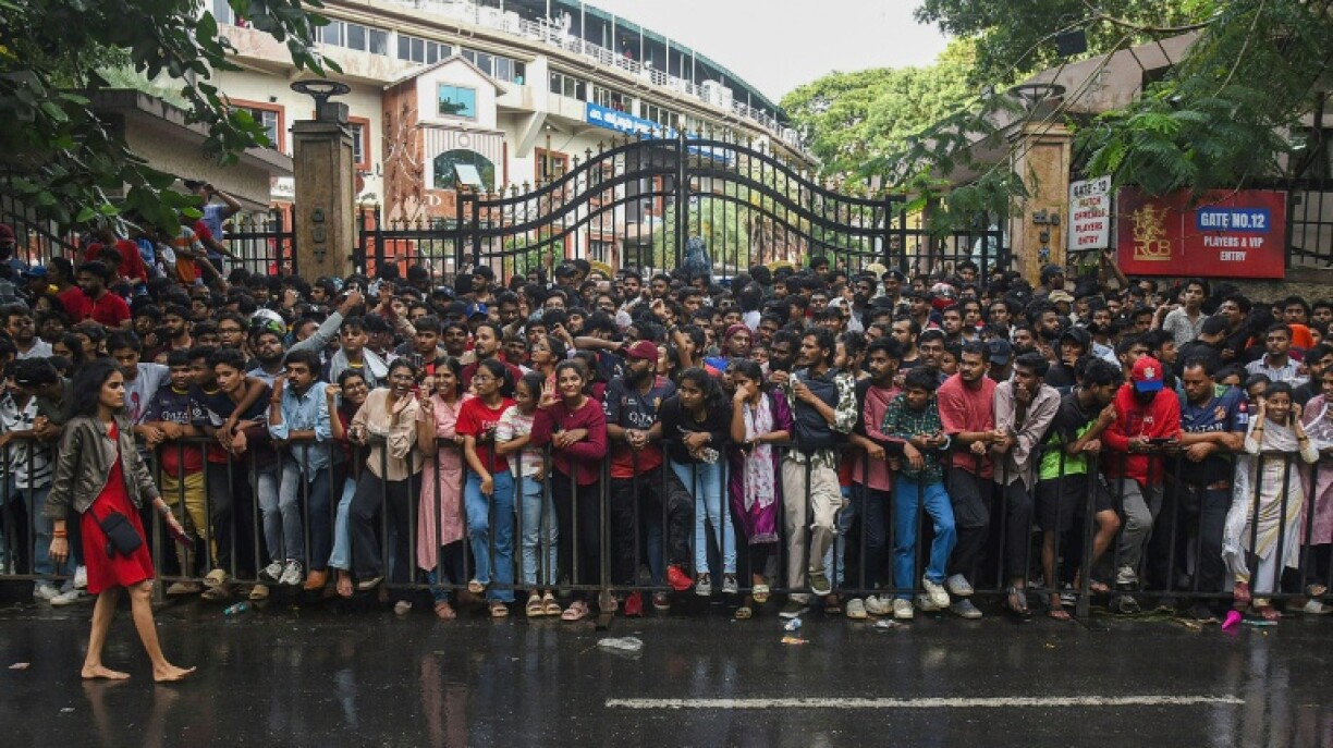 Fans massed outside the M. Chinnaswamy Stadium on June 4