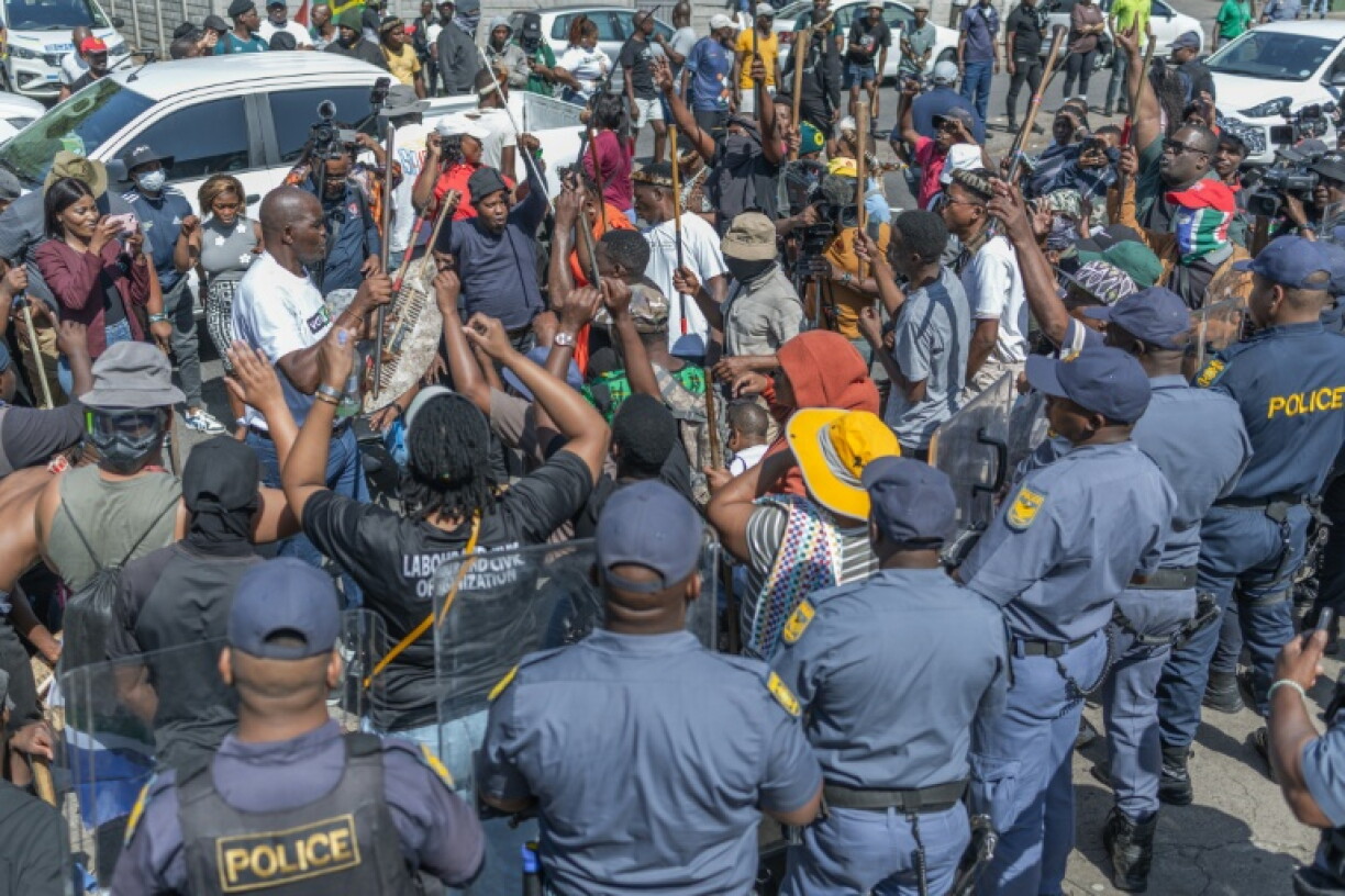 Xenophobic groups hostile to undocumented migrants demonstrated in Durban and Johannesburg