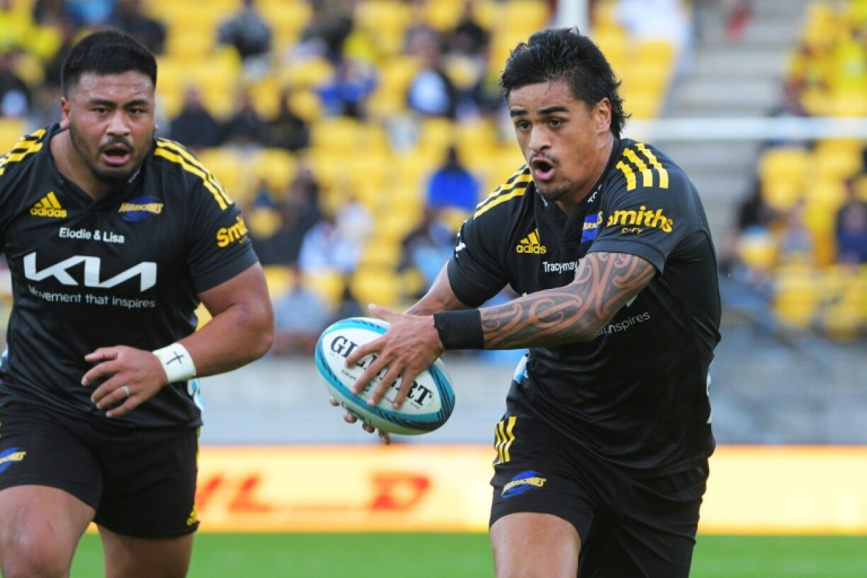 Bailyn Sullivan (right) scored four tries for Wellington Hurricanes after coming off the bench