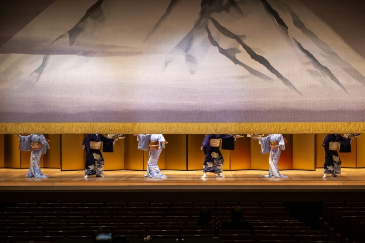 The geisha industry has taken a hit as companies increasingly do business in offices rather than restaurants where the entertainers make a living